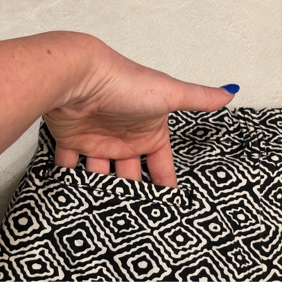 bcg Chino shorts Womens Size 4 black and white print geometric modern - Picture 6 of 11